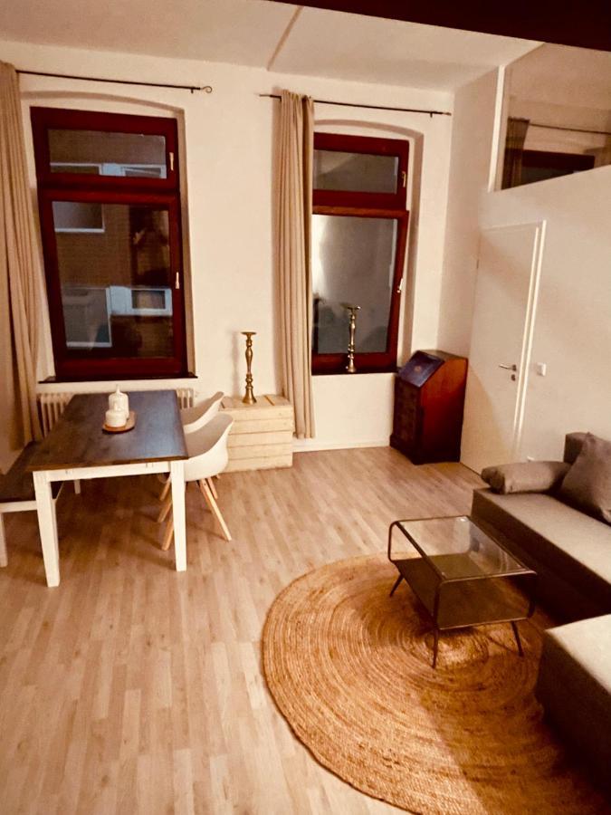 Retro Appartement Im Herzen Von Koeln Deutz Kültér fotó